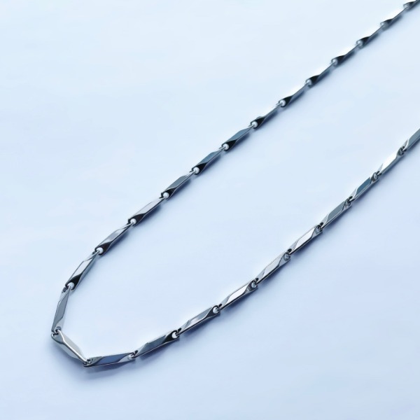 basic Polygon 2mm Necklace